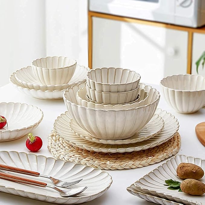26 Pcs Dinnerware Sets, Porcelain Tableware Set with Plates and Bowls, White Ceramic Dinner Set for Home Kitchen and Dinning, Microwave and Dishwasher Safe, Service (White 26pcs)